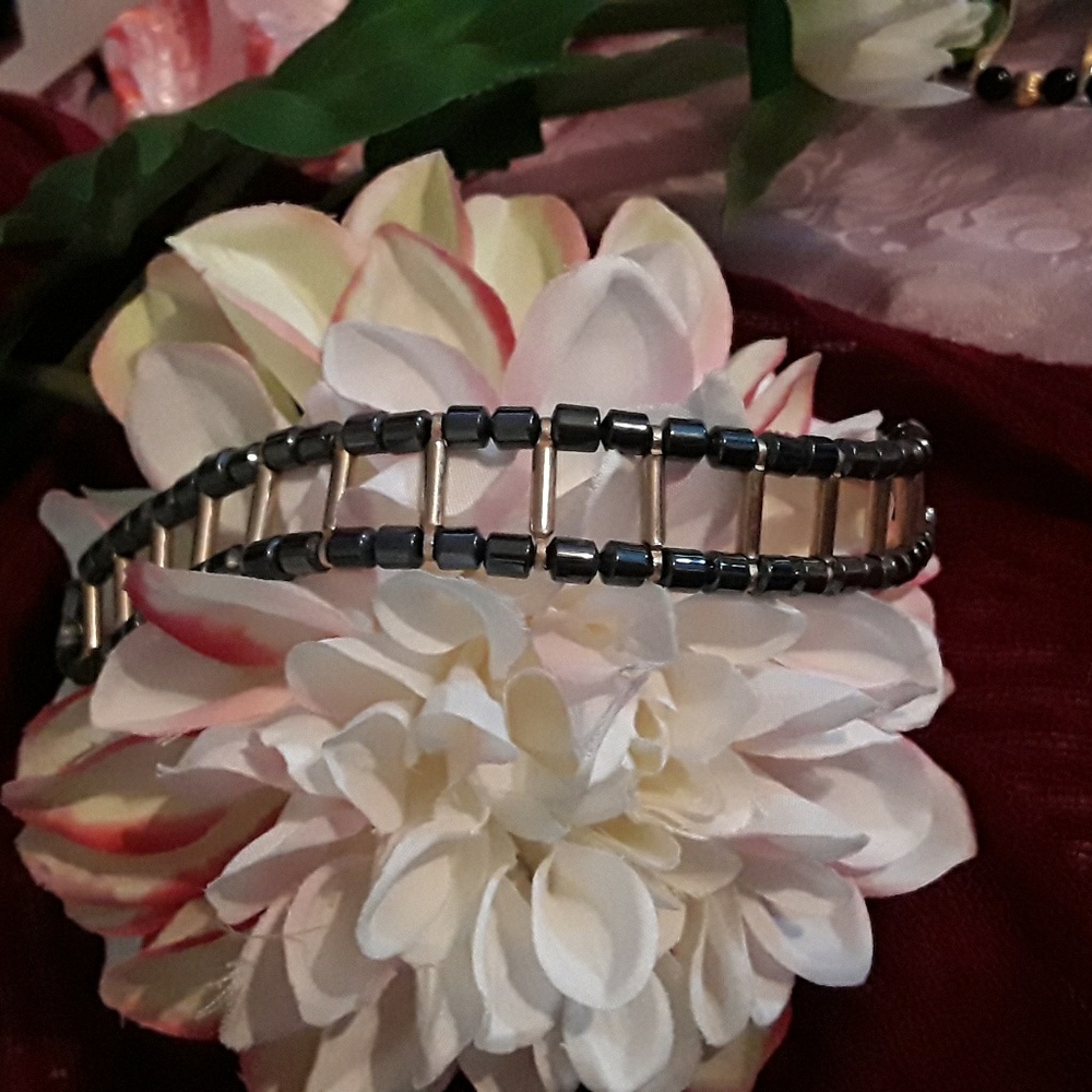 One of a kind bracelet magnetic catch